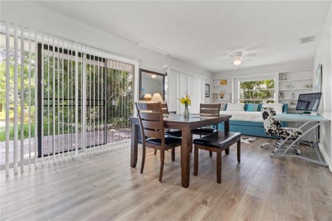 Villa ou maison à louer à Clearwater, Floride: 3 chambres, 123.19 m2 № 2414971 - photo 10