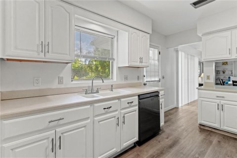 Villa ou maison à louer à Clearwater, Floride: 3 chambres, 123.19 m2 № 2414971 - photo 20