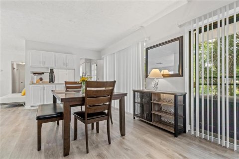 Villa ou maison à louer à Clearwater, Floride: 3 chambres, 123.19 m2 № 2414971 - photo 11