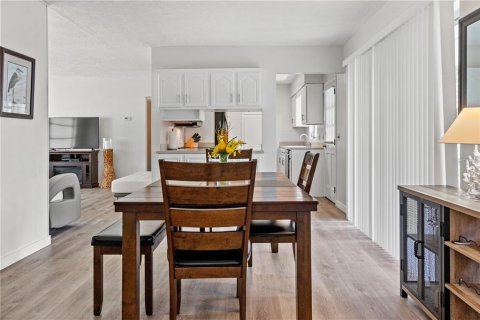 Villa ou maison à louer à Clearwater, Floride: 3 chambres, 123.19 m2 № 2414971 - photo 12