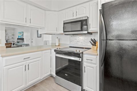 Villa ou maison à louer à Clearwater, Floride: 3 chambres, 123.19 m2 № 2414971 - photo 18