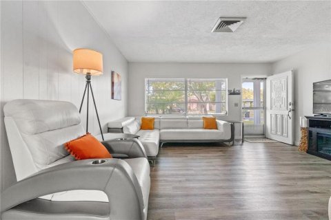 Villa ou maison à louer à Clearwater, Floride: 3 chambres, 123.19 m2 № 2414971 - photo 8
