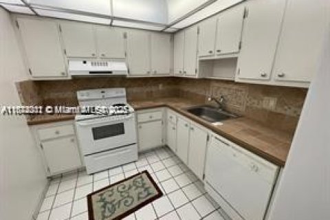 Appartement à louer à Miami, Floride: 1 chambre, 82.59 m2 № 1928406 - photo 4