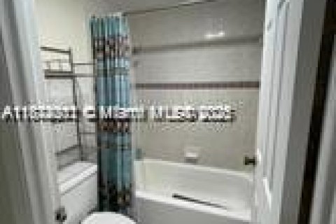 Appartement à louer à Miami, Floride: 1 chambre, 82.59 m2 № 1928406 - photo 7