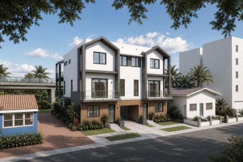 Propiedad comercial en venta en Miami, Florida, 145.02 m2 № 2331199 - foto 1