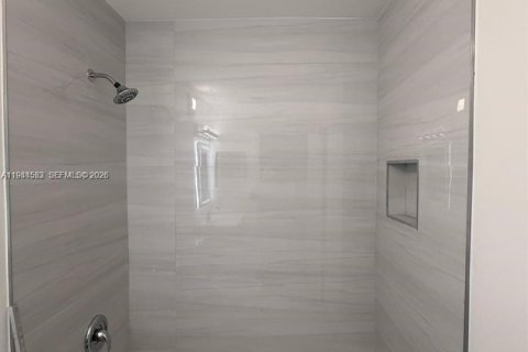 Townhouse in Miami, Florida 3 bedrooms, 122.54 sq.m. № 2043453 - photo 14