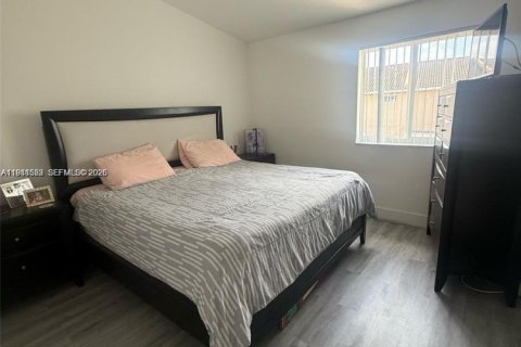 Townhouse in Miami, Florida 3 bedrooms, 122.54 sq.m. № 2043453 - photo 16