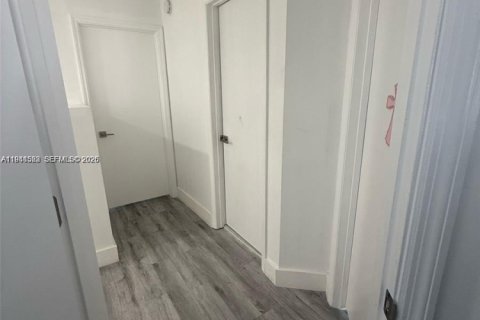 Townhouse in Miami, Florida 3 bedrooms, 122.54 sq.m. № 2043453 - photo 15