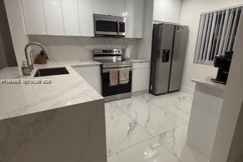 Townhouse in Miami, Florida 3 bedrooms, 122.54 sq.m. № 2043453 - photo 6