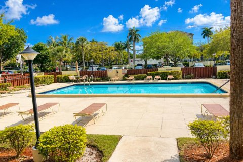 Condominio en alquiler en Coral Springs, Florida, 2 dormitorios, 125.42 m2 № 2243901 - foto 14