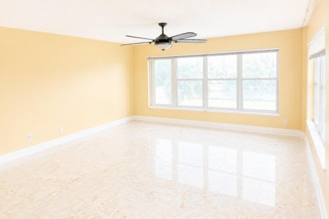 Condominio en alquiler en Coral Springs, Florida, 2 dormitorios, 125.42 m2 № 2243901 - foto 4