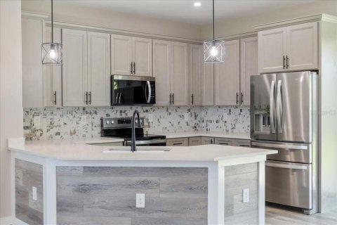 House in Port Charlotte, Florida 3 bedrooms, 121.14 sq.m. № 1670809 - photo 14