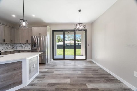 House in Port Charlotte, Florida 3 bedrooms, 121.14 sq.m. № 1670809 - photo 17