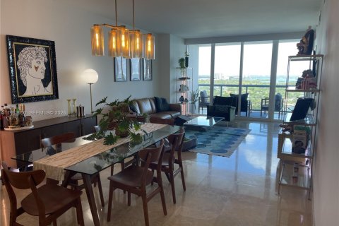 Condo in Miami, Florida, 2 bedrooms № 2027175 - photo 5
