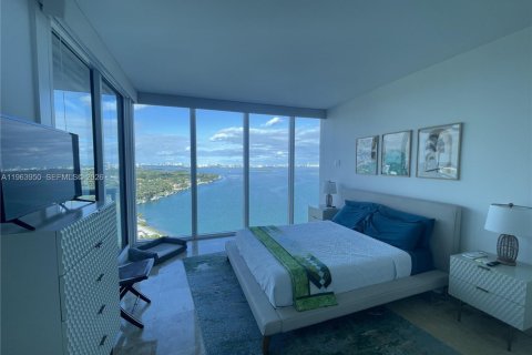 Condo in Miami, Florida, 2 bedrooms № 2027175 - photo 10