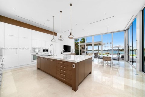 Villa ou maison à vendre à Bal Harbour, Floride: 9 chambres, 2037.07 m2 № 1969485 - photo 12