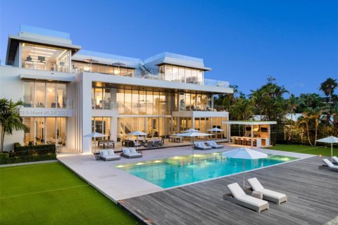 Villa ou maison à vendre à Bal Harbour, Floride: 9 chambres, 2037.07 m2 № 1969485 - photo 4