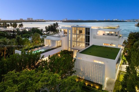 Villa ou maison à vendre à Bal Harbour, Floride: 9 chambres, 2037.07 m2 № 1969485 - photo 7