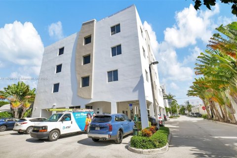 Снять в аренду кондоминиум в Делрей-Бич, Флорида 3 спальни, 135.17м2, № 2054243 - фото 16