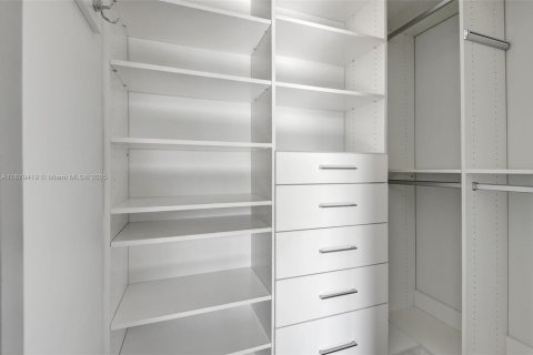 Снять в аренду кондоминиум в Делрей-Бич, Флорида 3 спальни, 135.17м2, № 2054243 - фото 25