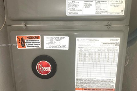 Купить кондоминиум в Майами, Флорида 2 спальни, 84.54м2, № 2043595 - фото 15