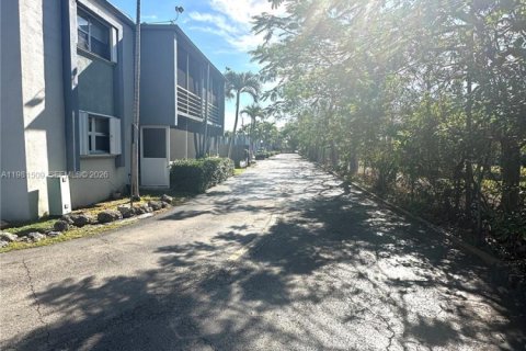 Купить кондоминиум в Майами, Флорида 2 спальни, 84.54м2, № 2043595 - фото 17