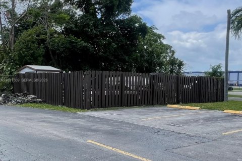 Купить кондоминиум в Майами, Флорида 2 спальни, 84.54м2, № 2043595 - фото 20