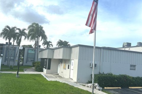 Купить кондоминиум в Майами, Флорида 2 спальни, 84.54м2, № 2043595 - фото 22