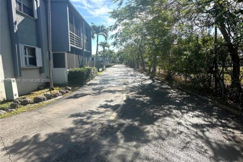 Купить кондоминиум в Майами, Флорида 2 спальни, 84.54м2, № 2043595 - фото 18