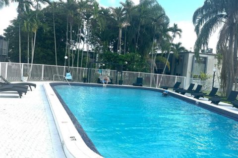 Купить кондоминиум в Майами, Флорида 2 спальни, 84.54м2, № 2043595 - фото 23