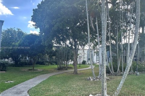 Купить кондоминиум в Майами, Флорида 2 спальни, 84.54м2, № 2043595 - фото 4