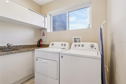 Townhouse in Kissimmee, Florida 4 bedrooms, 222.59 sq.m. № 2116369 - photo 16