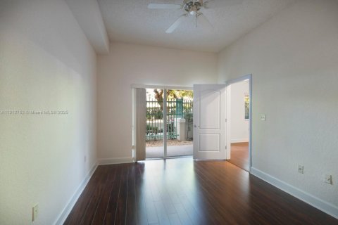 Copropriété à louer à South Miami, Floride: 2 chambres, 93.83 m2 № 1968426 - photo 19