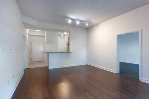 Copropriété à louer à South Miami, Floride: 2 chambres, 93.83 m2 № 1968426 - photo 11