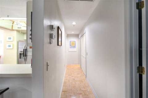Снять в аренду кондоминиум в Сарасота, Флорида 2 спальни, 118.91м2, № 958007 - фото 24