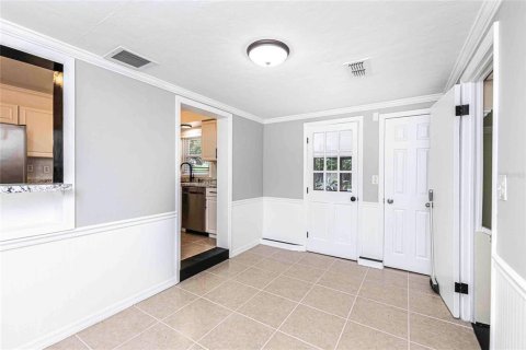 House in Summerfield, Florida 2 bedrooms, 192.21 sq.m. № 2209737 - photo 9