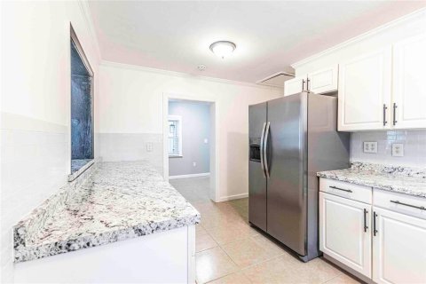 House in Summerfield, Florida 2 bedrooms, 192.21 sq.m. № 2209737 - photo 7