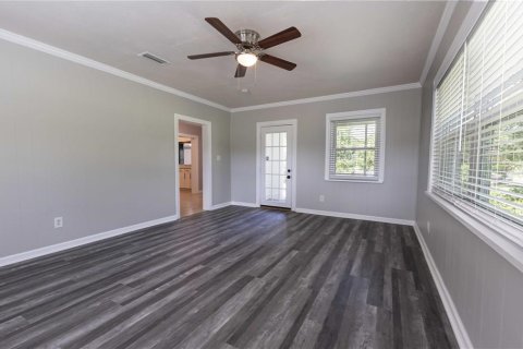 House in Summerfield, Florida 2 bedrooms, 192.21 sq.m. № 2209737 - photo 3