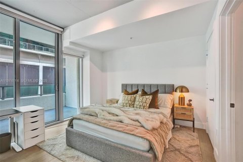 Condominio en venta en Miami, Florida, 1 dormitorio, 66.05 m2 № 2036601 - foto 17