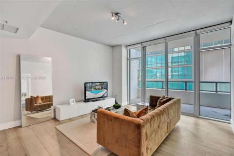 Condominio en venta en Miami, Florida, 1 dormitorio, 66.05 m2 № 2036601 - foto 11