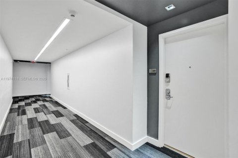 Condominio en venta en Miami, Florida, 1 dormitorio, 66.05 m2 № 2036601 - foto 26
