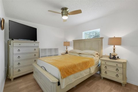 Villa ou maison à vendre à Deltona, Floride: 4 chambres, 193.98 m2 № 2388819 - photo 26