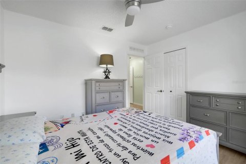 Villa ou maison à vendre à Deltona, Floride: 4 chambres, 193.98 m2 № 2388819 - photo 20