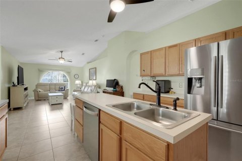 Villa ou maison à vendre à Deltona, Floride: 4 chambres, 193.98 m2 № 2388819 - photo 9