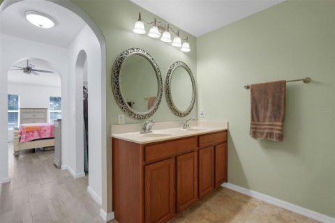 Villa ou maison à vendre à Deltona, Floride: 4 chambres, 193.98 m2 № 2388819 - photo 18