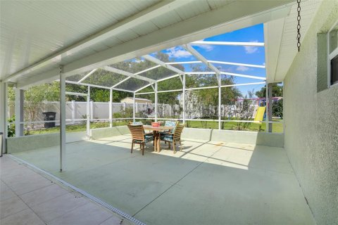 Villa ou maison à vendre à Deltona, Floride: 4 chambres, 193.98 m2 № 2388819 - photo 29