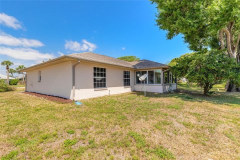 House in Port Orange, Florida 3 bedrooms, 175.49 sq.m. № 1648701 - photo 30