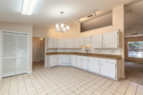 House in Port Orange, Florida 3 bedrooms, 175.49 sq.m. № 1648701 - photo 24