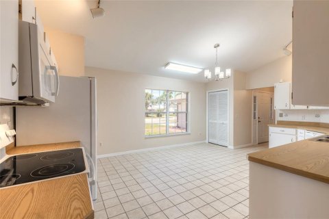 House in Port Orange, Florida 3 bedrooms, 175.49 sq.m. № 1648701 - photo 23