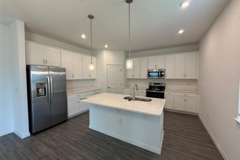 Villa ou maison à louer à Haines City, Floride: 5 chambres, 231.7 m2 № 2416371 - photo 4